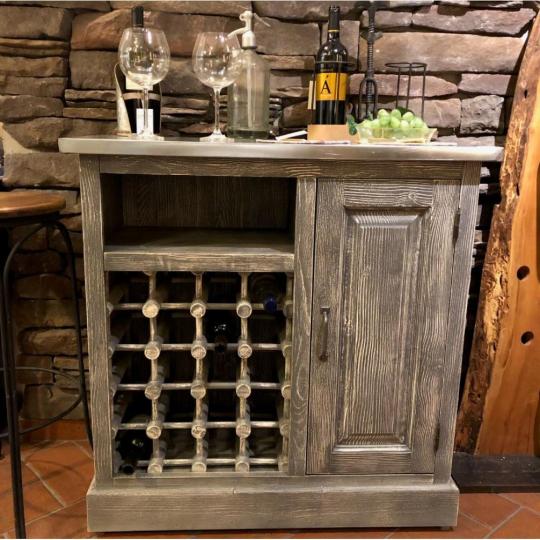 vinstlovy skrina jedinecne plech masiv drevo vinna pivnica restauracia sklada zo zasob nabytek mediteran vidiek provensalsky vinstlavy bar drziak na napoje kuchyna lameridiana interierovy dizajn.jpg